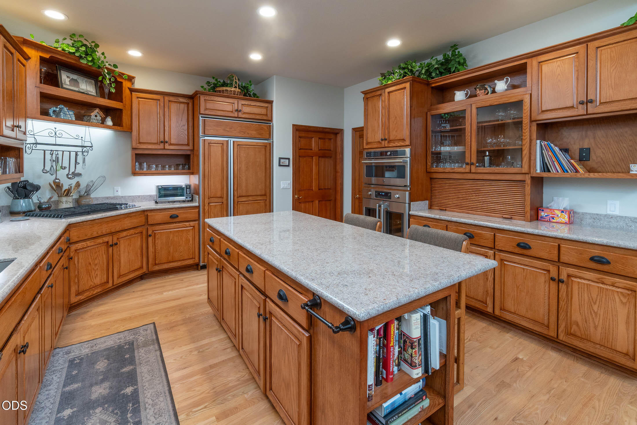 60621 Golf Village Loop Bend, OR 97702 - Photo 12 of 47