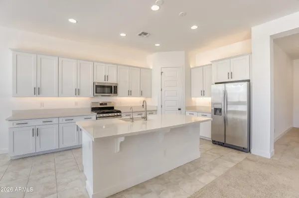 $685,000 | 8723 West Vista Avenue, Glendale, AZ 85305