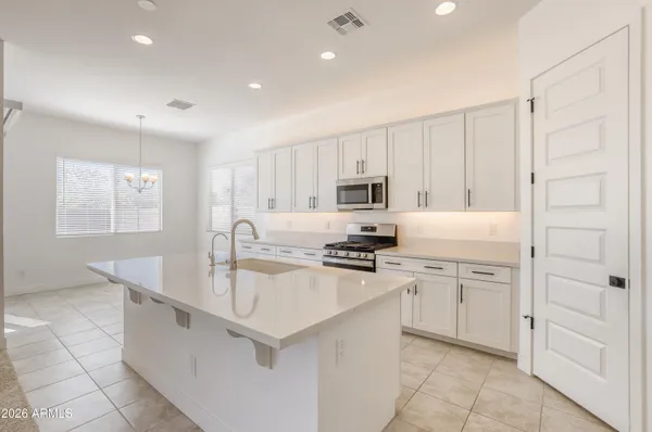 $685,000 | 8723 West Vista Avenue, Glendale, AZ 85305