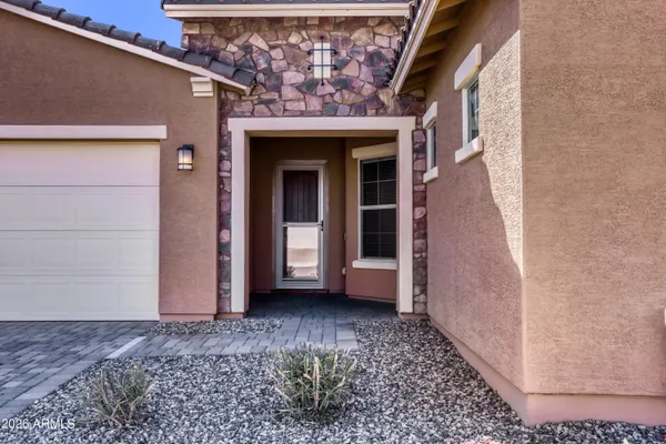 $685,000 | 8723 West Vista Avenue, Glendale, AZ 85305