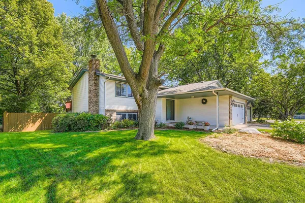 $389,000 | 11132 100th Place North, Maple Grove, MN 55369