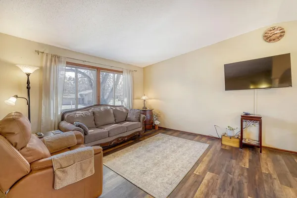 $389,000 | 11132 100th Place North, Maple Grove, MN 55369
