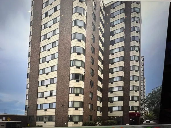 $1,450 | 7337 South South Shore Drive, Unit 708, Chicago, IL 60649