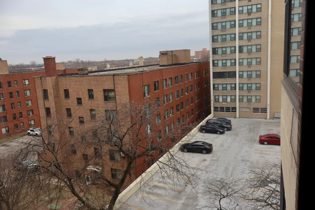 $1,600 | 7337 South South Shore Drive, Unit 708, Chicago, IL 60649