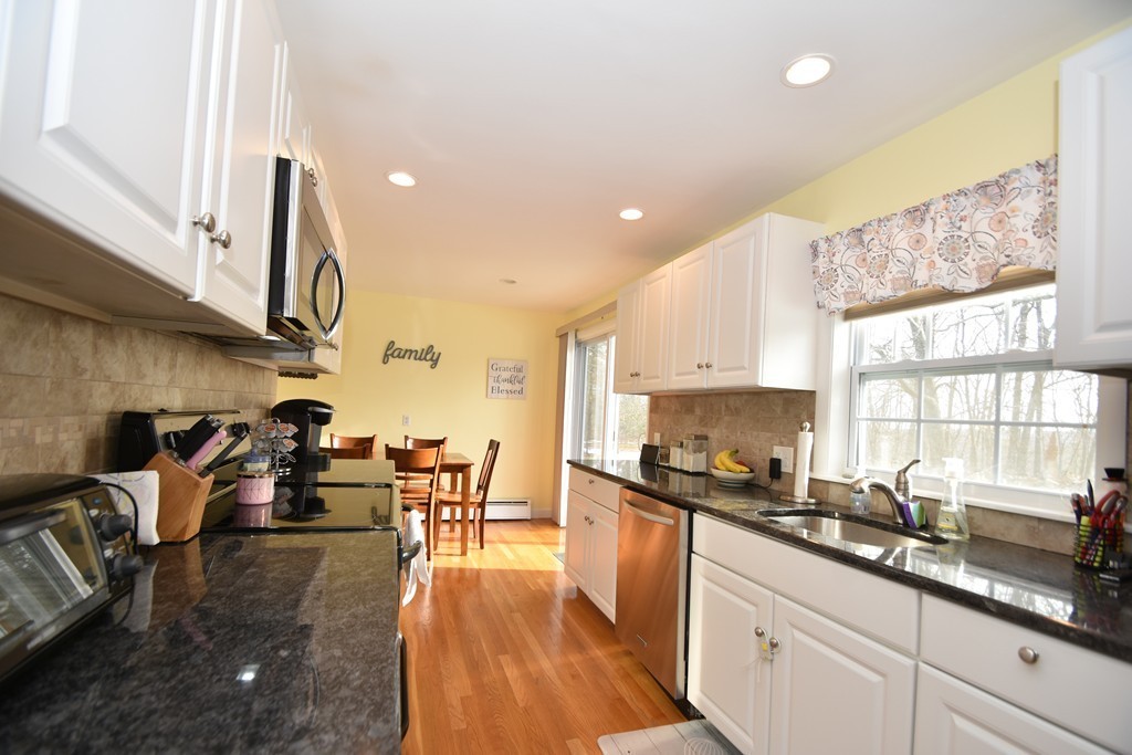 8 Burton Road Burlington, MA 01803 - Photo 3 of 19 Gallery Image 3