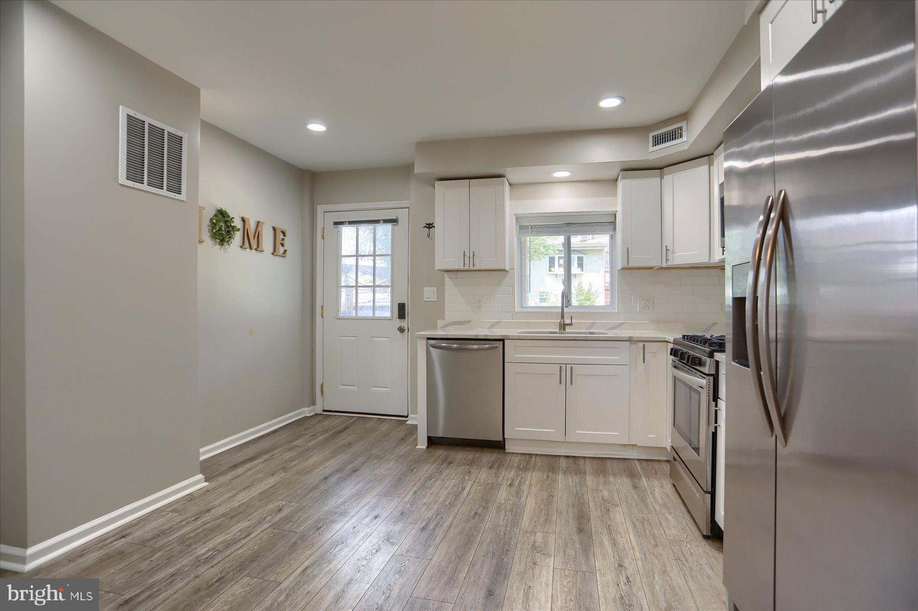 1207 Anglesea Street Baltimore, MD 21224 - Photo 6 of 28