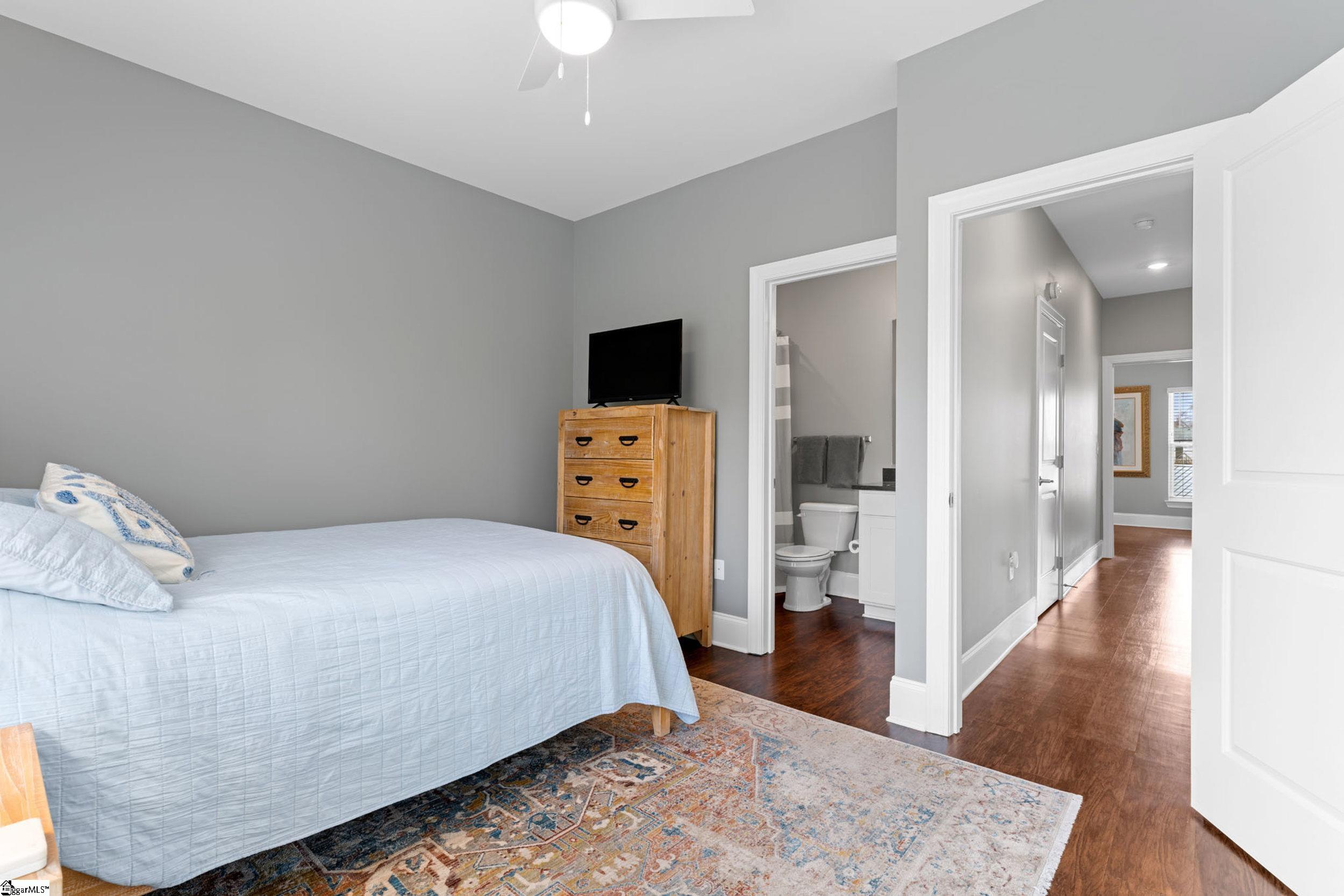 1505 East North Street, Unit 2104 Greenville, SC 29607 - Photo 36 of 41