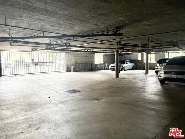 $2,500 | 6202 Fulton Avenue, Unit 101, Van Nuys, CA 91401