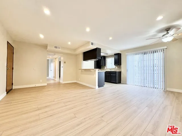 $2,500 | 6202 Fulton Avenue, Unit 101, Van Nuys, CA 91401