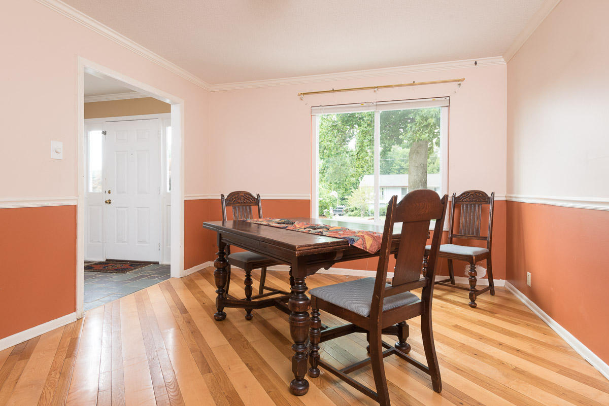 1004 Kevin Road Knoxville, TN 37923 - Photo 3 of 16 Large formal dining room