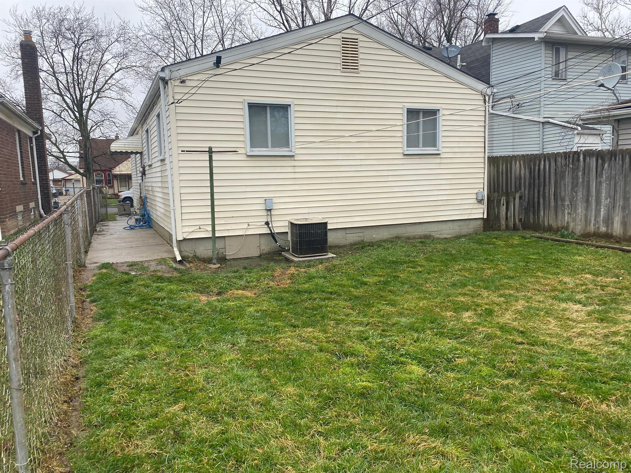 17658 Reed Street Melvindale, MI 48122 - Photo 27 of 31 Gallery Image 27