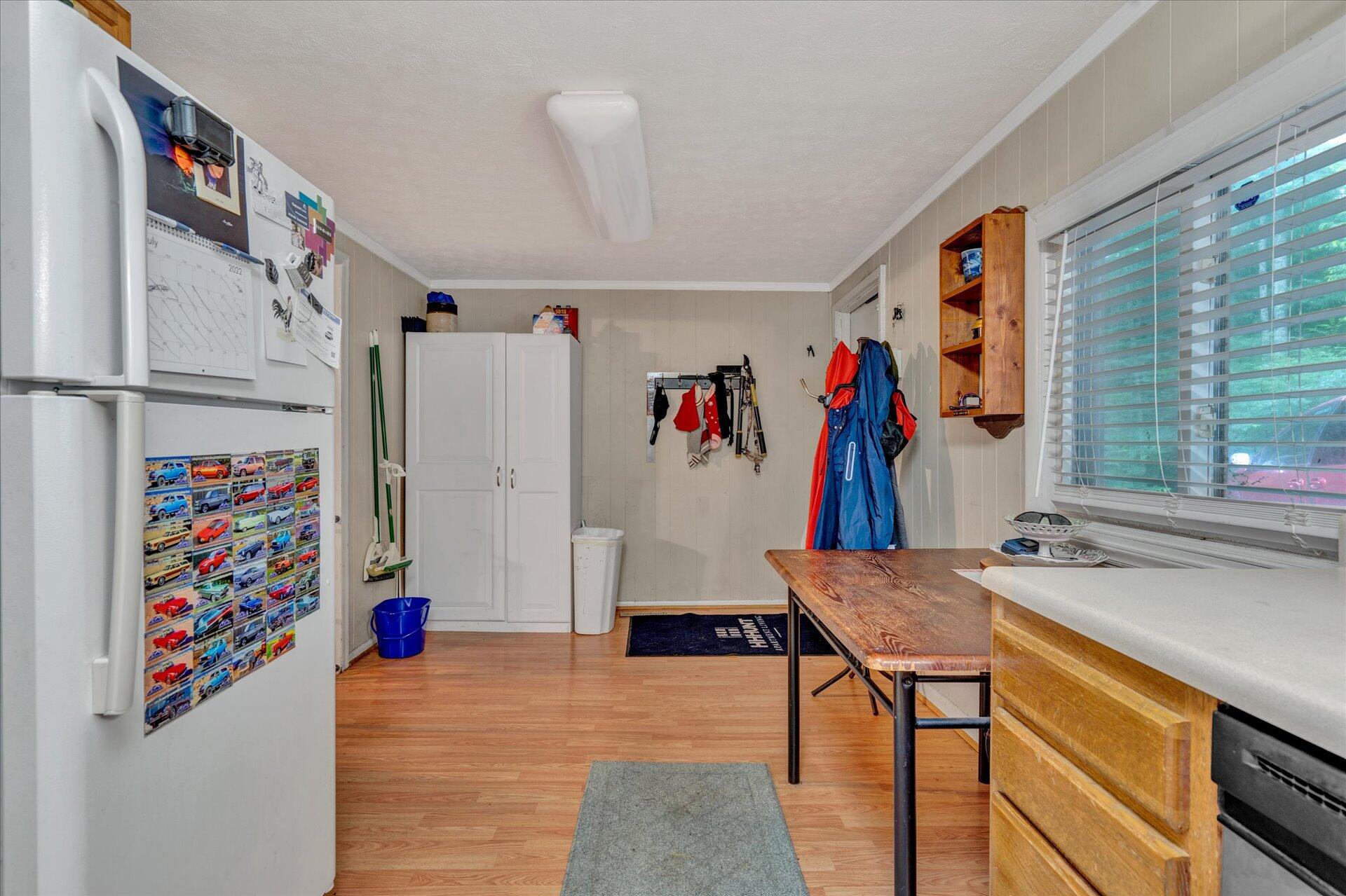 5849 Ripplebrook Road Roanoke, VA 24018 - Photo 7 of 19 08-DSC6293