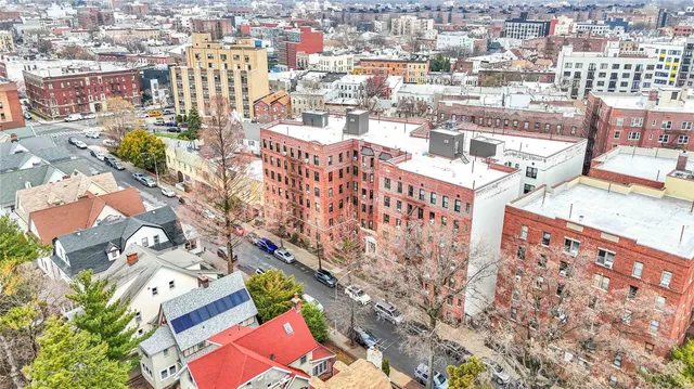 a picture of city view