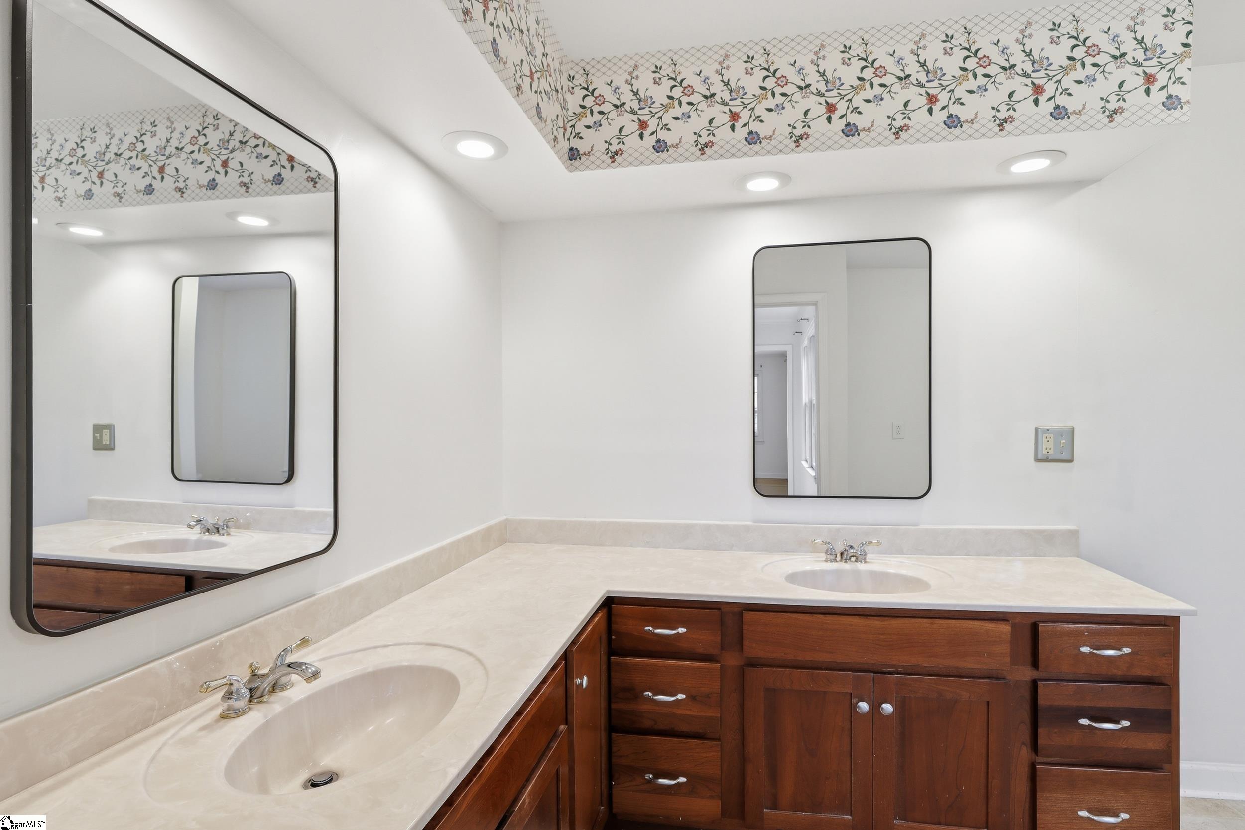 491 Pierce Road Landrum, SC 29356 - Photo 14 of 44 Gallery Image 14