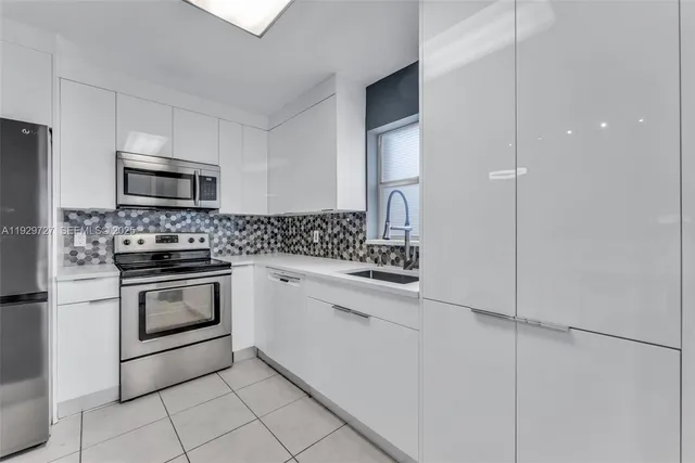 $2,750 | 2945 Northwest 68th Street, Fort Lauderdale, FL 33309