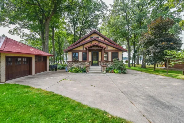 $899,900 | 226 2nd Street Southeast, Crosby, MN 56441