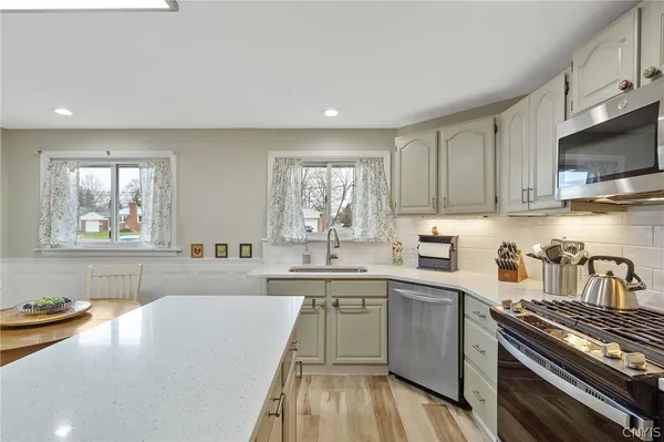 $335,000 | 104 Tolbert Drive, Clay, NY 13212