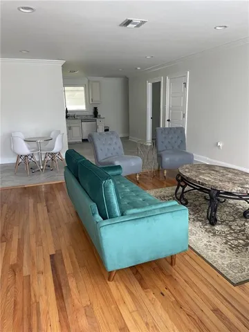 $2,175 | 430 Olive Avenue, Harvey, LA 70058