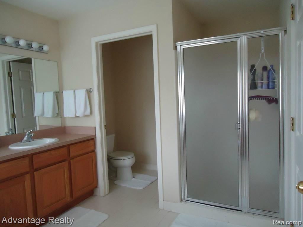 2034 Baron Rochester, MI 48307 - Photo 24 of 26 Master Bathroom