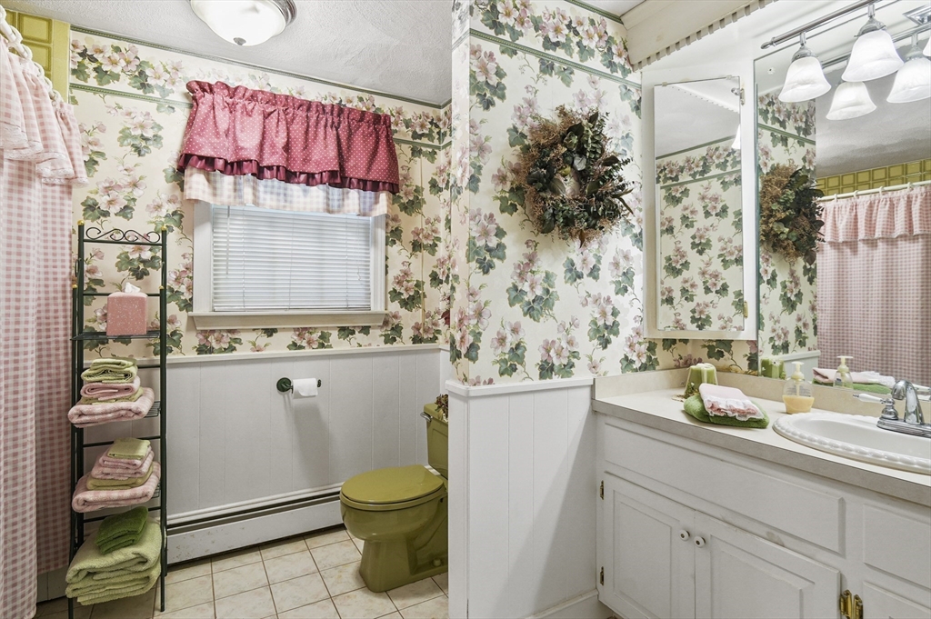 163 Stonecleave Road North Andover, MA 01845 - Photo 28 of 41 Gallery Image 28