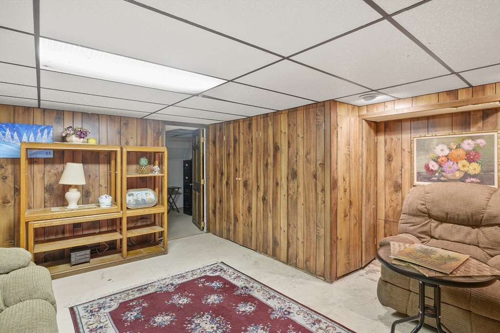 163 Stonecleave Road North Andover, MA 01845 - Photo 34 of 41 Gallery Image 34