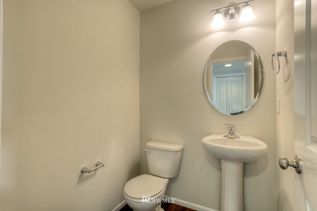4863 East R Street, Unit 3001 Tacoma, WA 98404 - Photo 4 of 20 Gallery Image 4