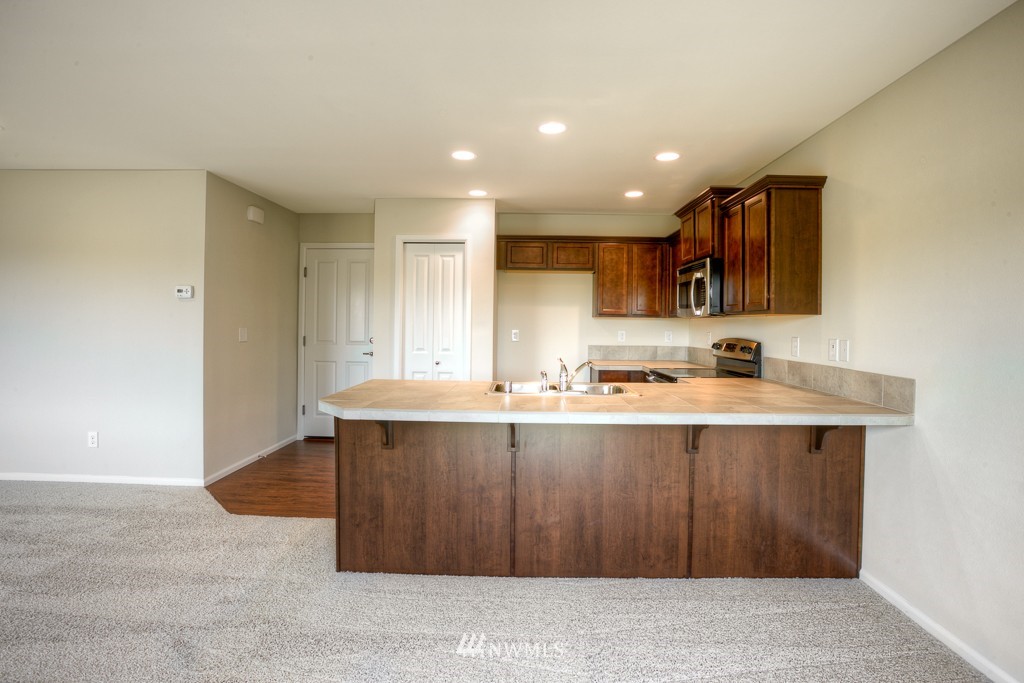 4863 East R Street, Unit 3001 Tacoma, WA 98404 - Photo 6 of 20 Gallery Image 6