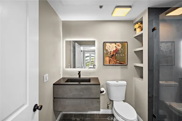 $630,000 | 1801 East Katella Avenue, Unit 4005, Anaheim, CA 92805