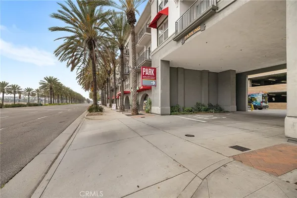 $630,000 | 1801 East Katella Avenue, Unit 4005, Anaheim, CA 92805