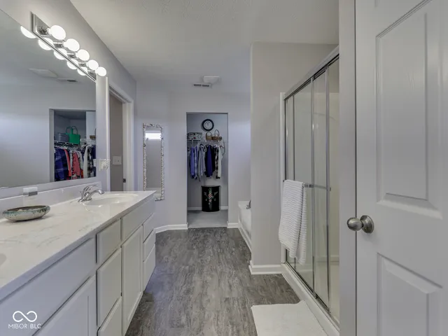 $399,900 | 1618 Woodside Circle, Franklin, IN 46131