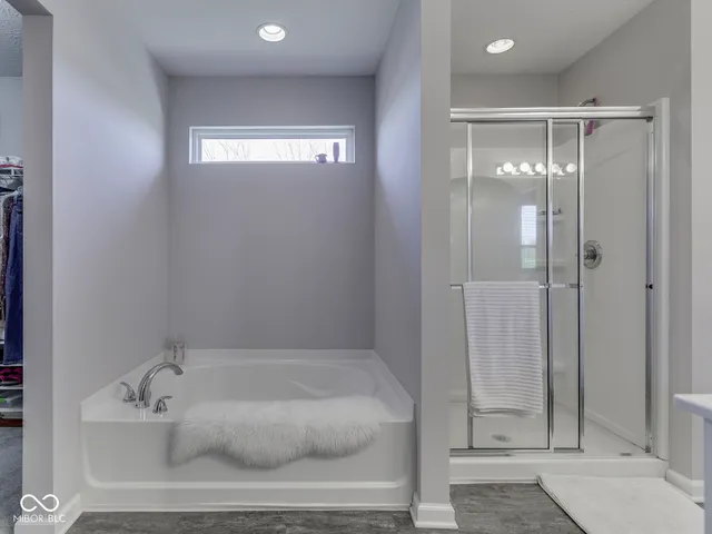 $399,900 | 1618 Woodside Circle, Franklin, IN 46131