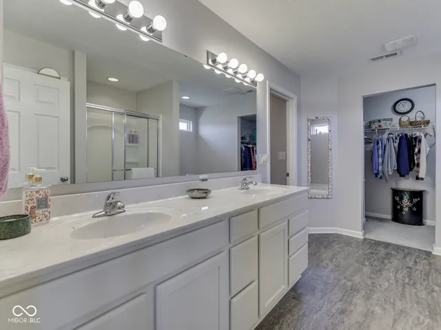 $399,900 | 1618 Woodside Circle, Franklin, IN 46131