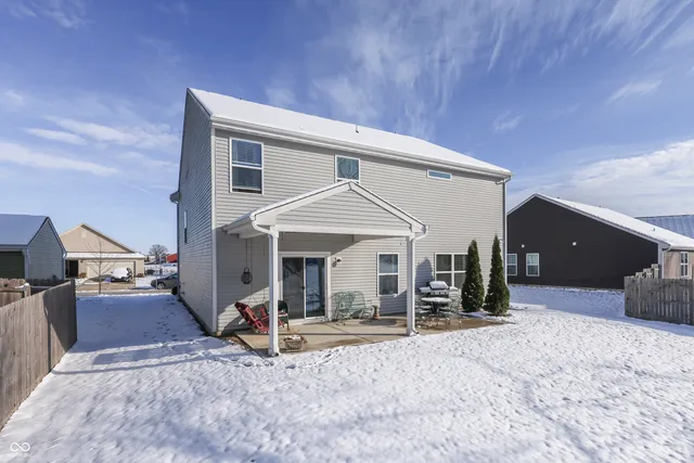 $399,900 | 1618 Woodside Circle, Franklin, IN 46131