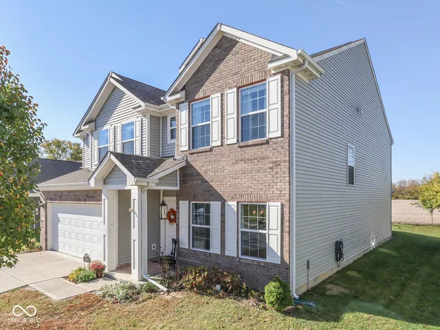 $399,900 | 1618 Woodside Circle, Franklin, IN 46131