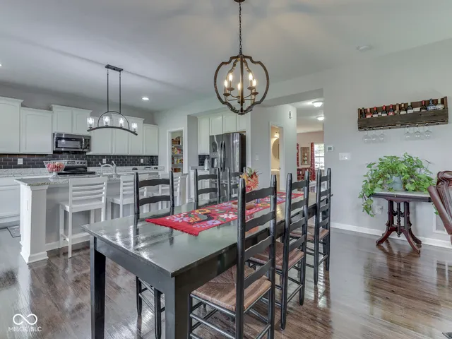 $399,900 | 1618 Woodside Circle, Franklin, IN 46131