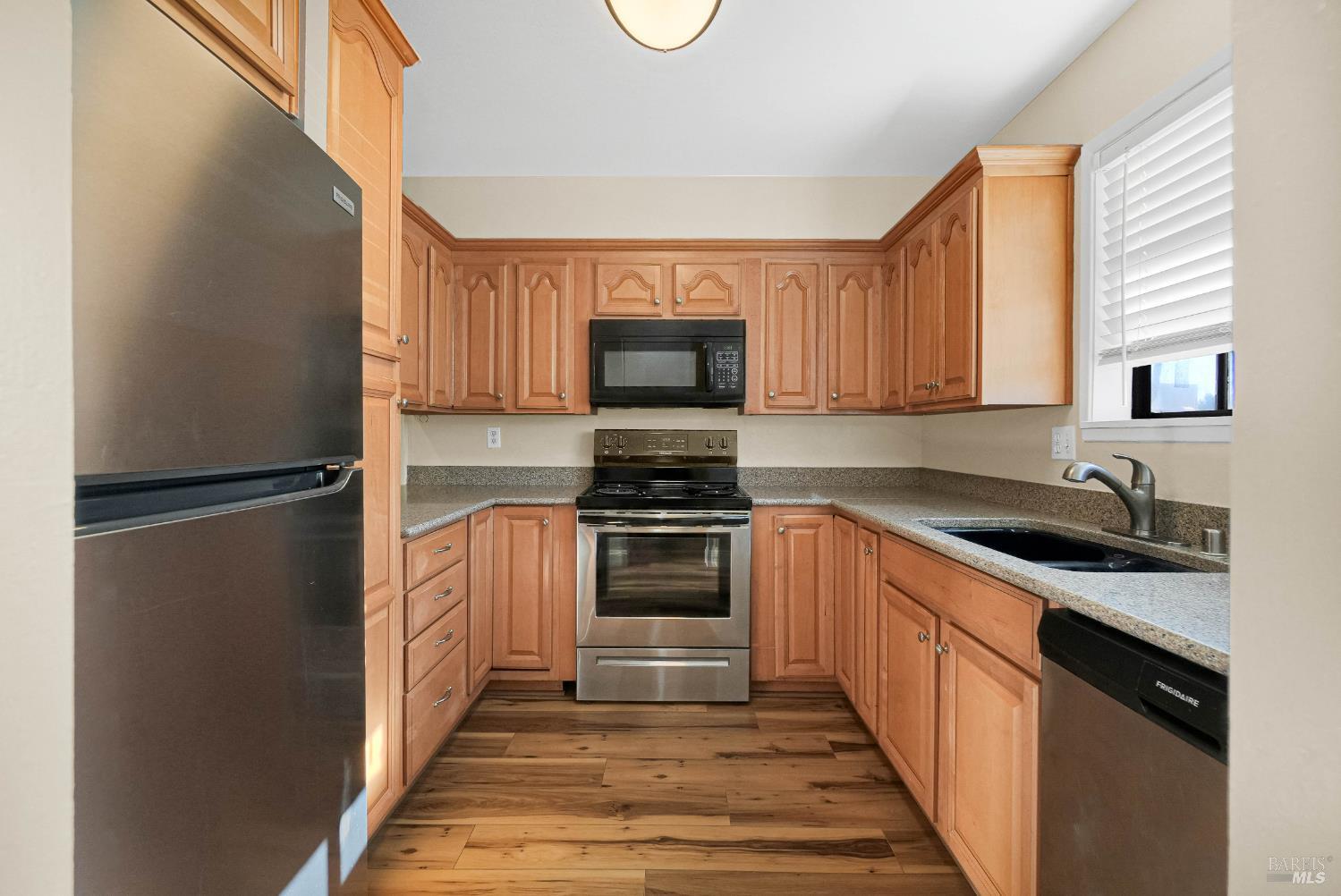 900 Southampton Road, Unit 24 Benicia, CA 94510 - Photo 18 of 52