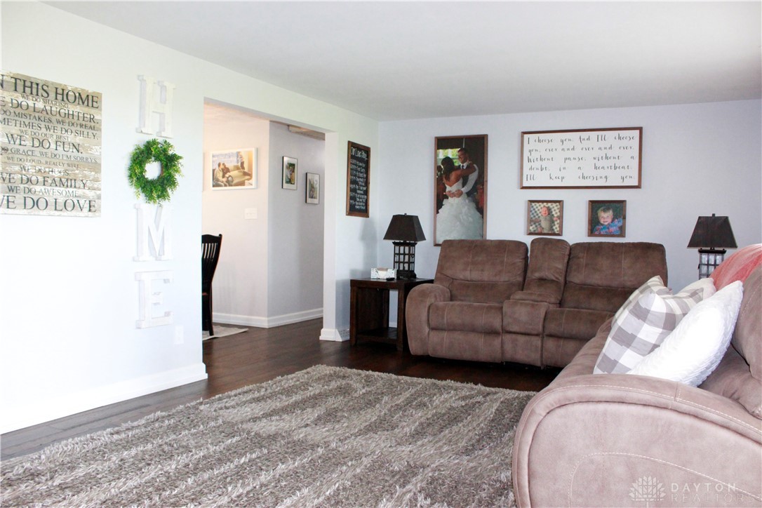 5848 Old Clifton Road Springfield, OH 45502 - Photo 5 of 43