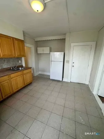 $1,650 | 36 Truman Street, Unit D, New London, CT 06320