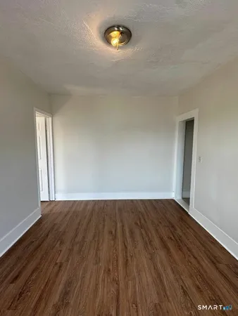 $1,650 | 36 Truman Street, Unit D, New London, CT 06320