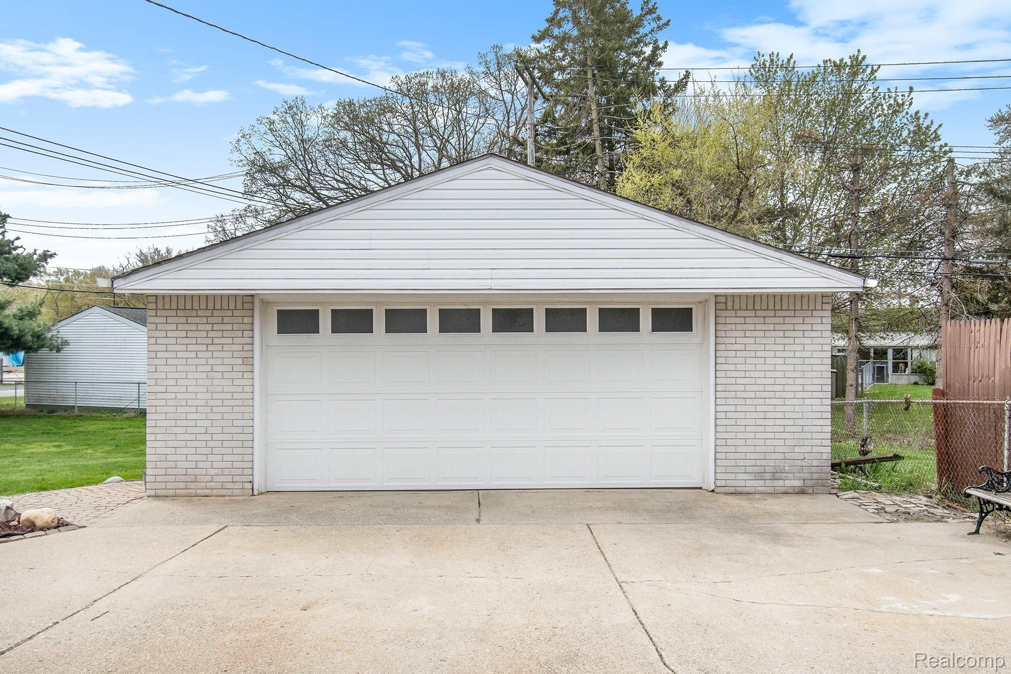 47180 Rohns Court Utica, MI 48317 - Photo 18 of 18 210426 Brown 47180 Rohns Ct_46.jpg