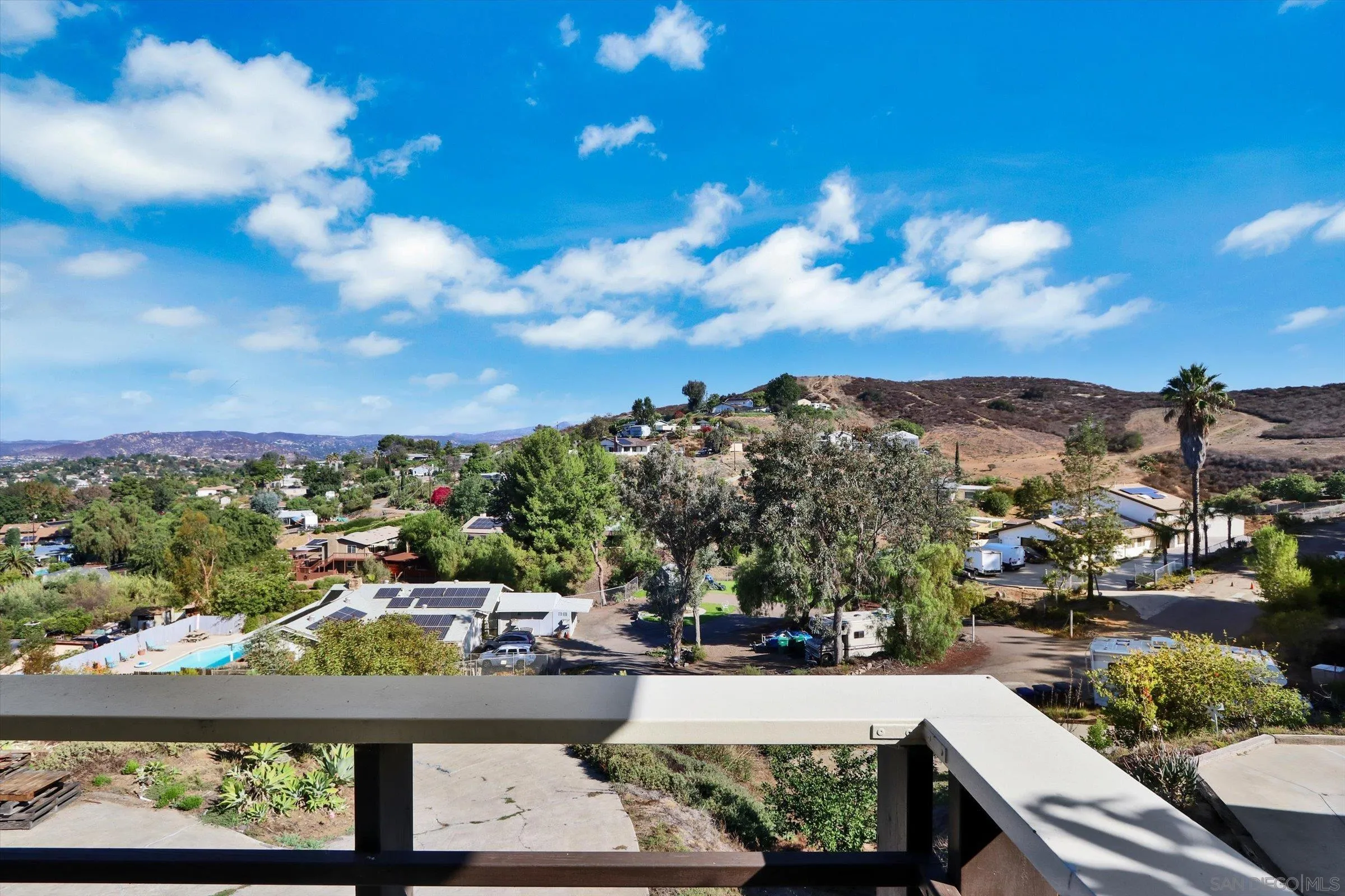 12063 Gay Rio Way Lakeside, CA 92040 - Photo 6 of 47 Gallery Image 6
