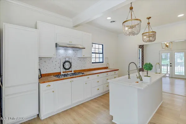 $218,000 | 4017 Pine Hill Drive, Jackson, MS 39206