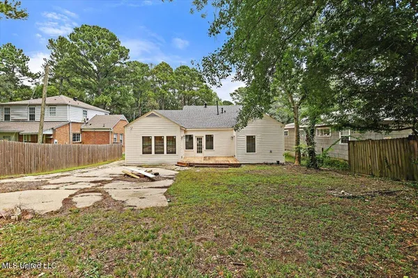 $218,000 | 4017 Pine Hill Drive, Jackson, MS 39206