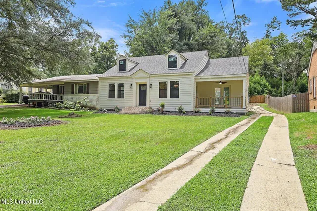 $240,000 | 4017 Pine Hill Drive, Jackson, MS 39206