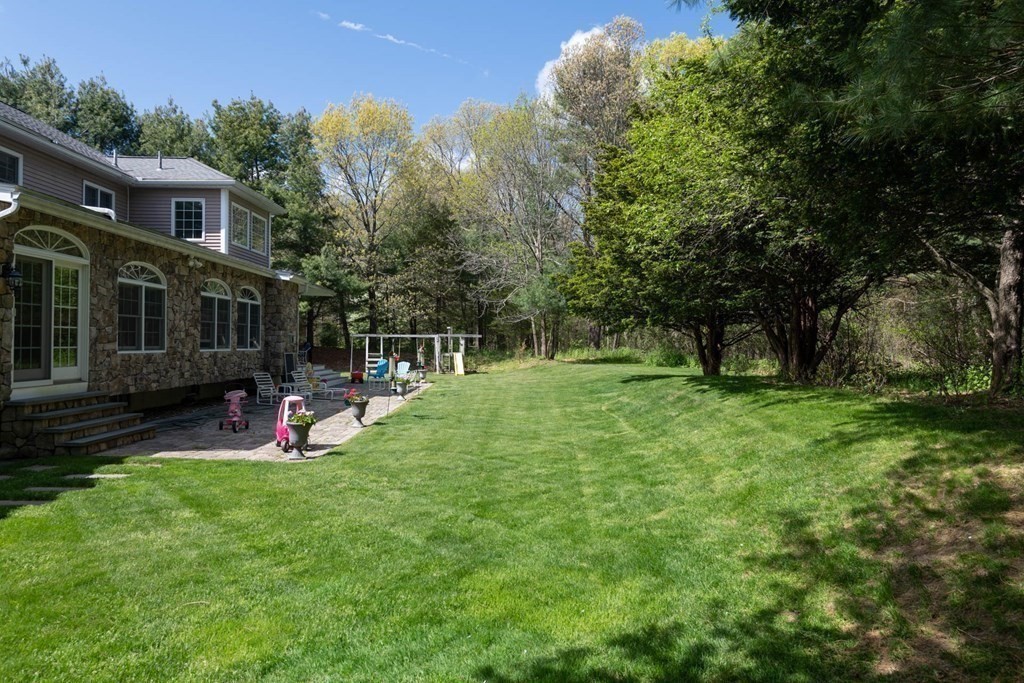 4 Elliston Road Weston, MA 02493 - Photo 30 of 36