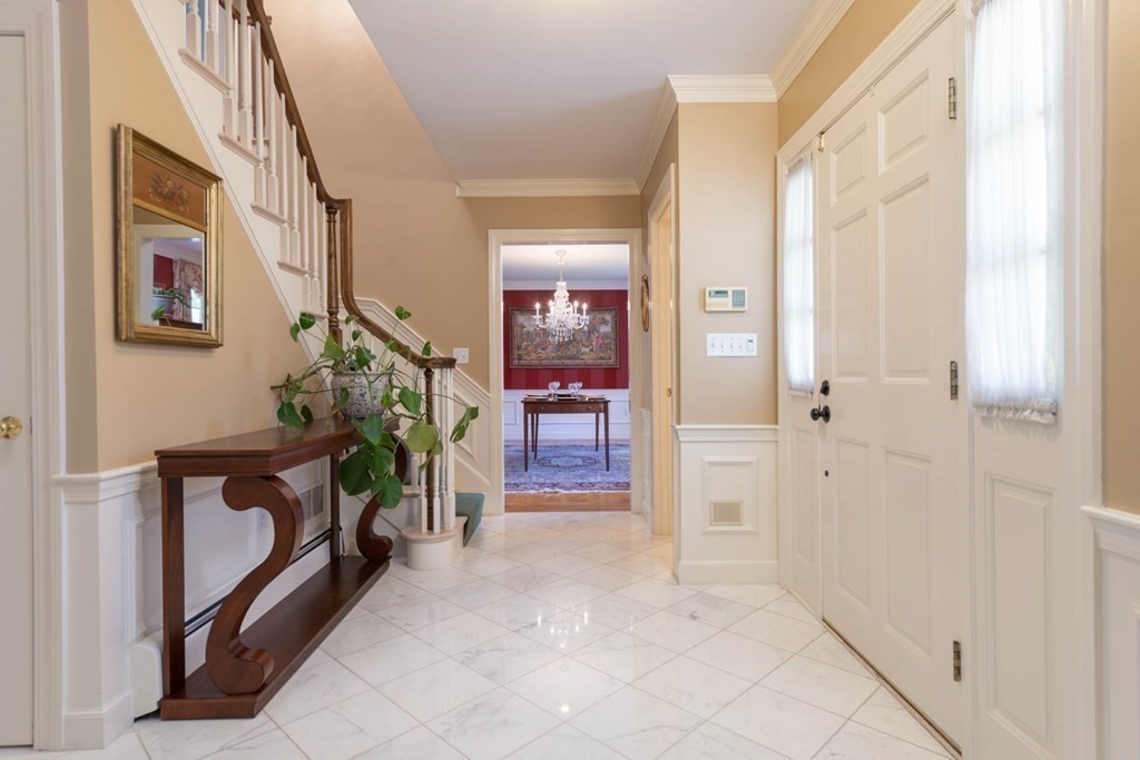 4 Elliston Road Weston, MA 02493 - Photo 5 of 36