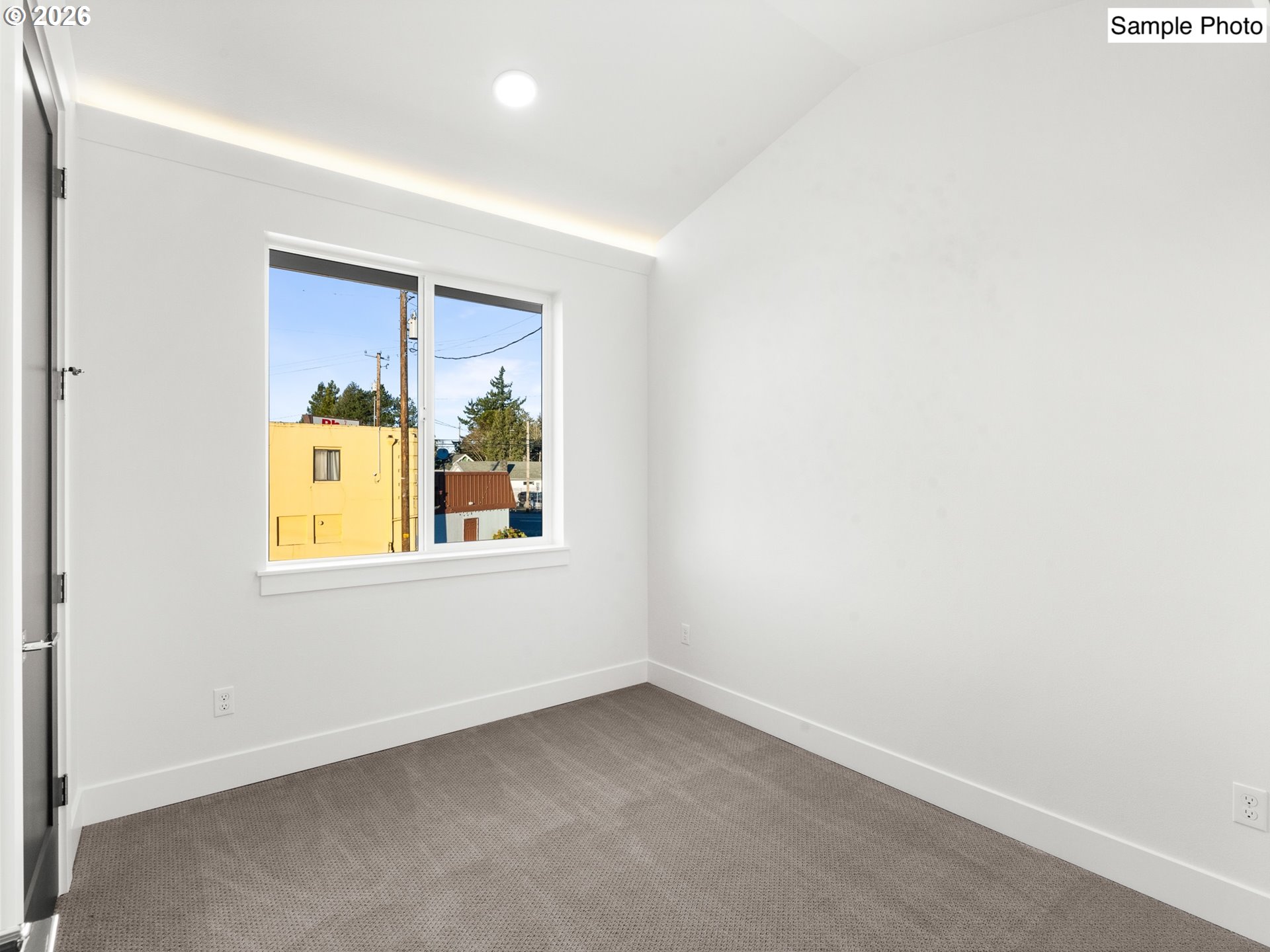 2890 Northeast 61st Avenue Portland, OR 97213 - Photo 18 of 35