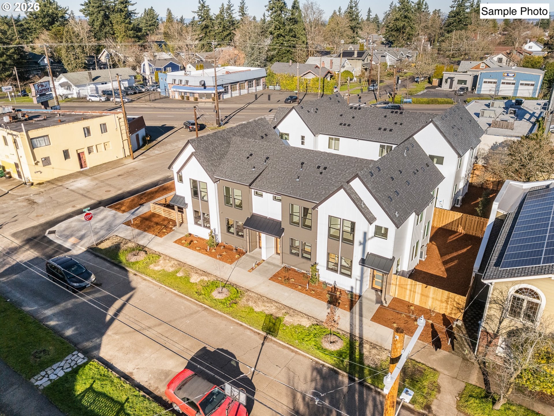 2890 Northeast 61st Avenue Portland, OR 97213 - Photo 4 of 35