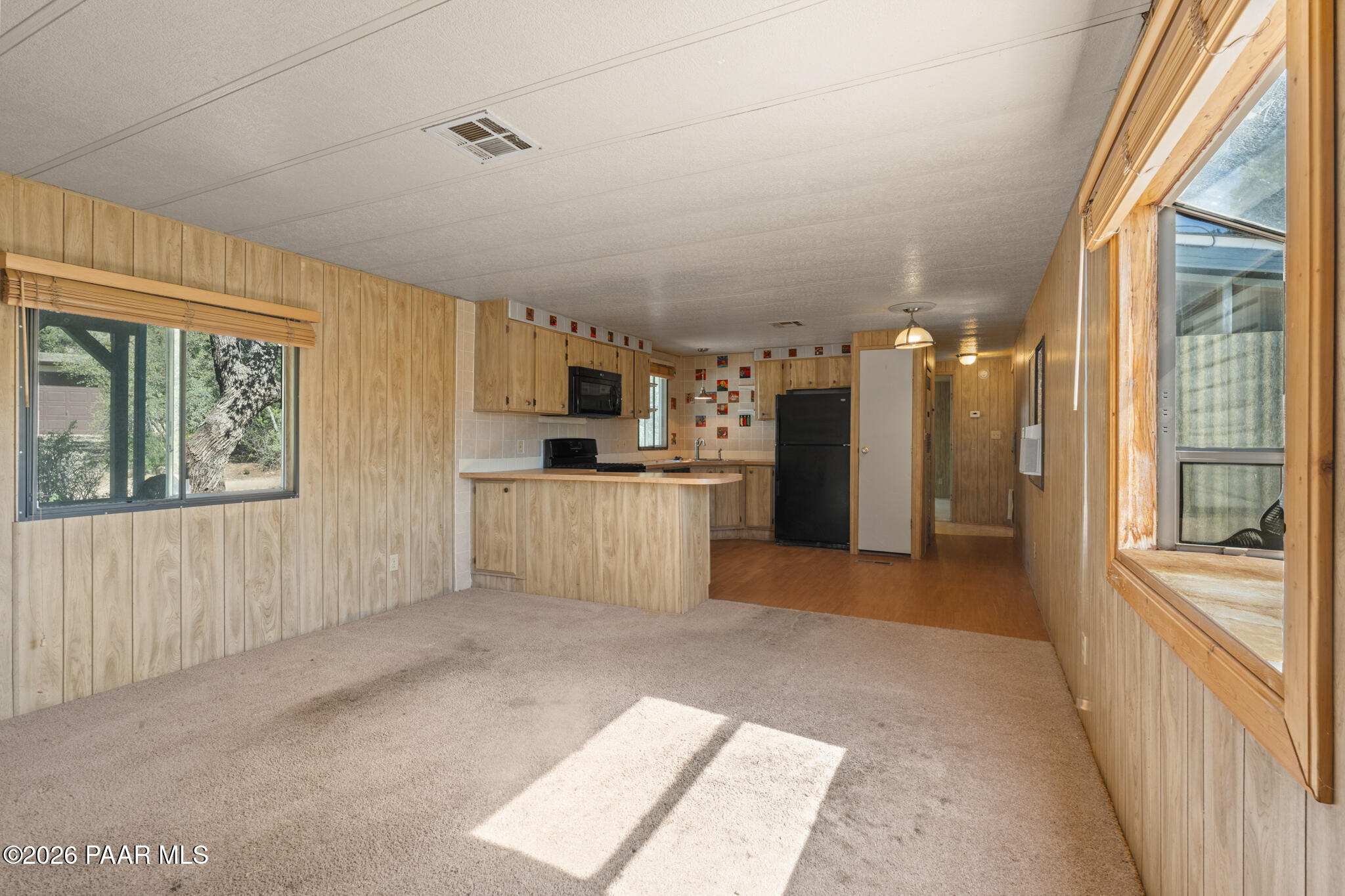 1526 Private Road Prescott, AZ 86301 - Photo 5 of 27 Living Room - 1526 Private Dr