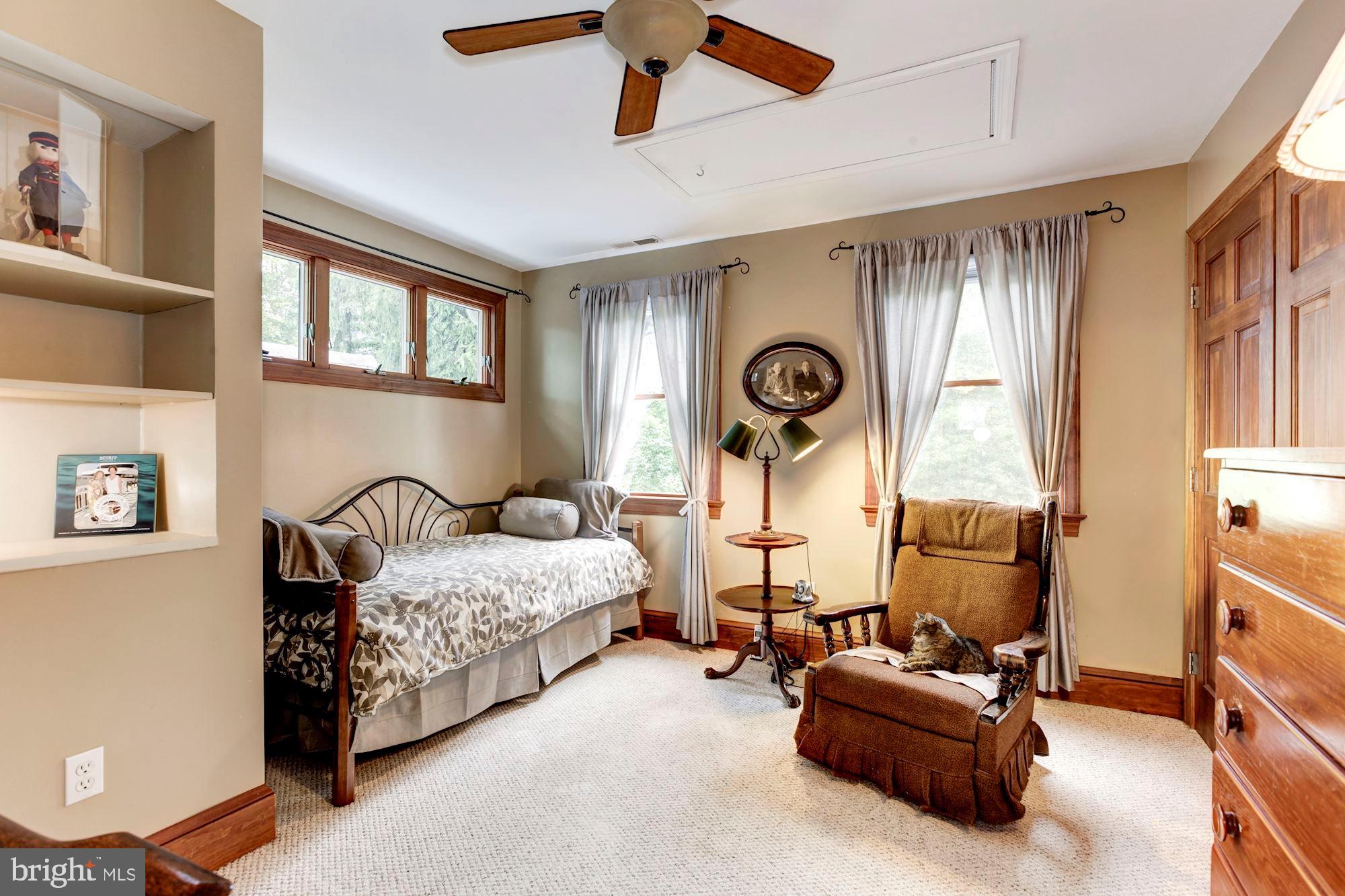 409 5th Avenue Washington Grove, MD 20880 - Photo 29 of 49 Third bedroom with built-ins